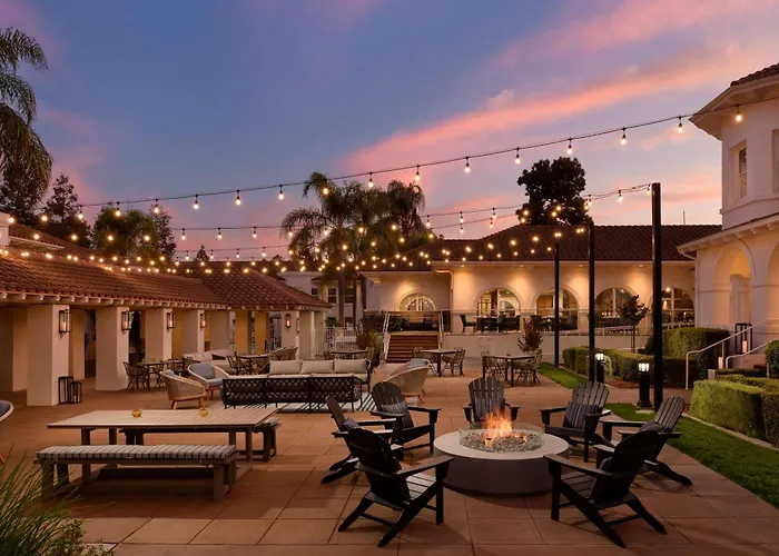 Hayes Mansion San Jose, Curio Collection By Hilton